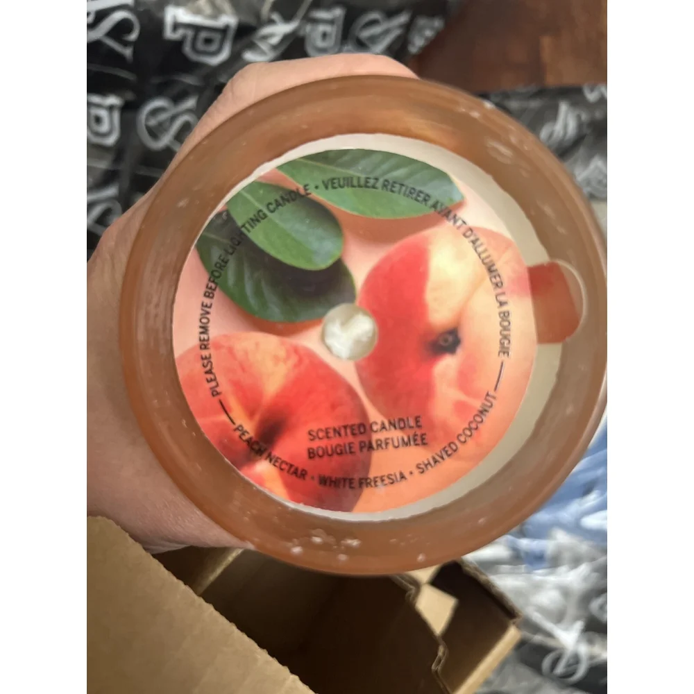 VICTORIAS SECRET PINK COCO PEACH SCENTED CANDLE 6.3 oz New